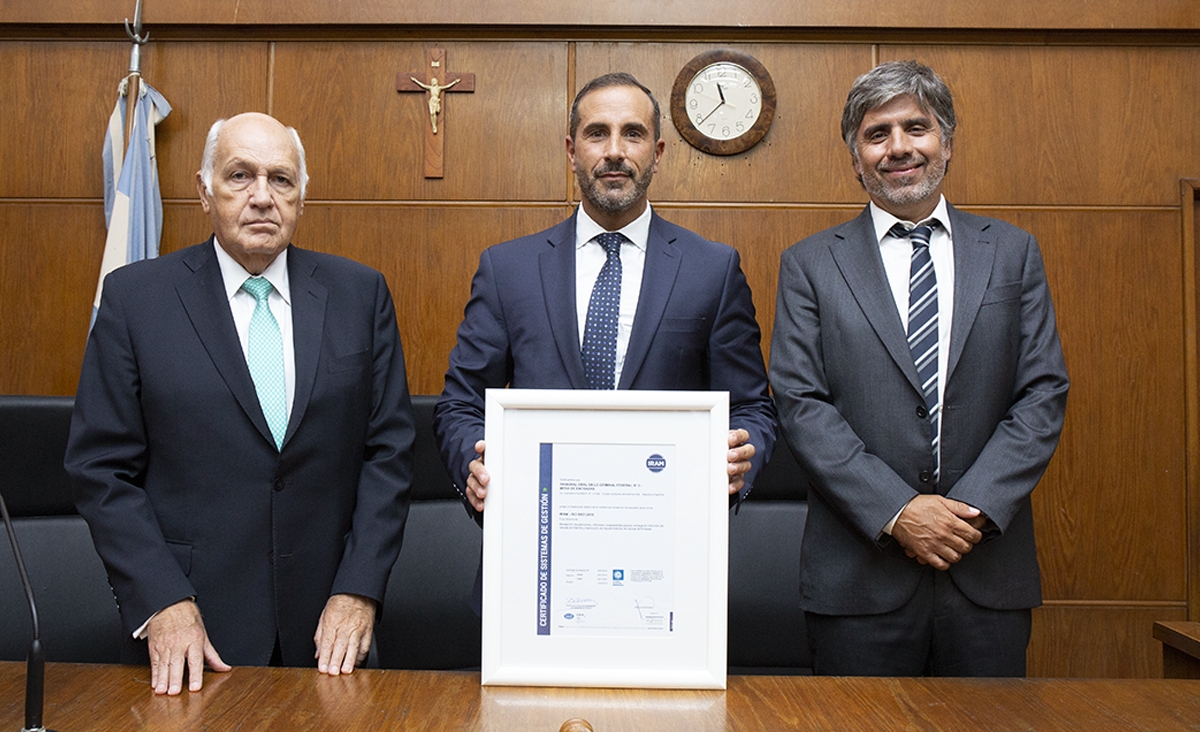 El Tribunal Oral en lo Criminal Federal N 2 recibi la certificacin internacional ISO 9001:2015