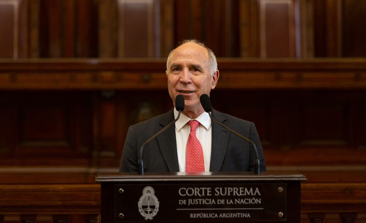 Lorenzetti recibió en la Corte a integrantes de la Fundación Universitaria del Río de La Plata